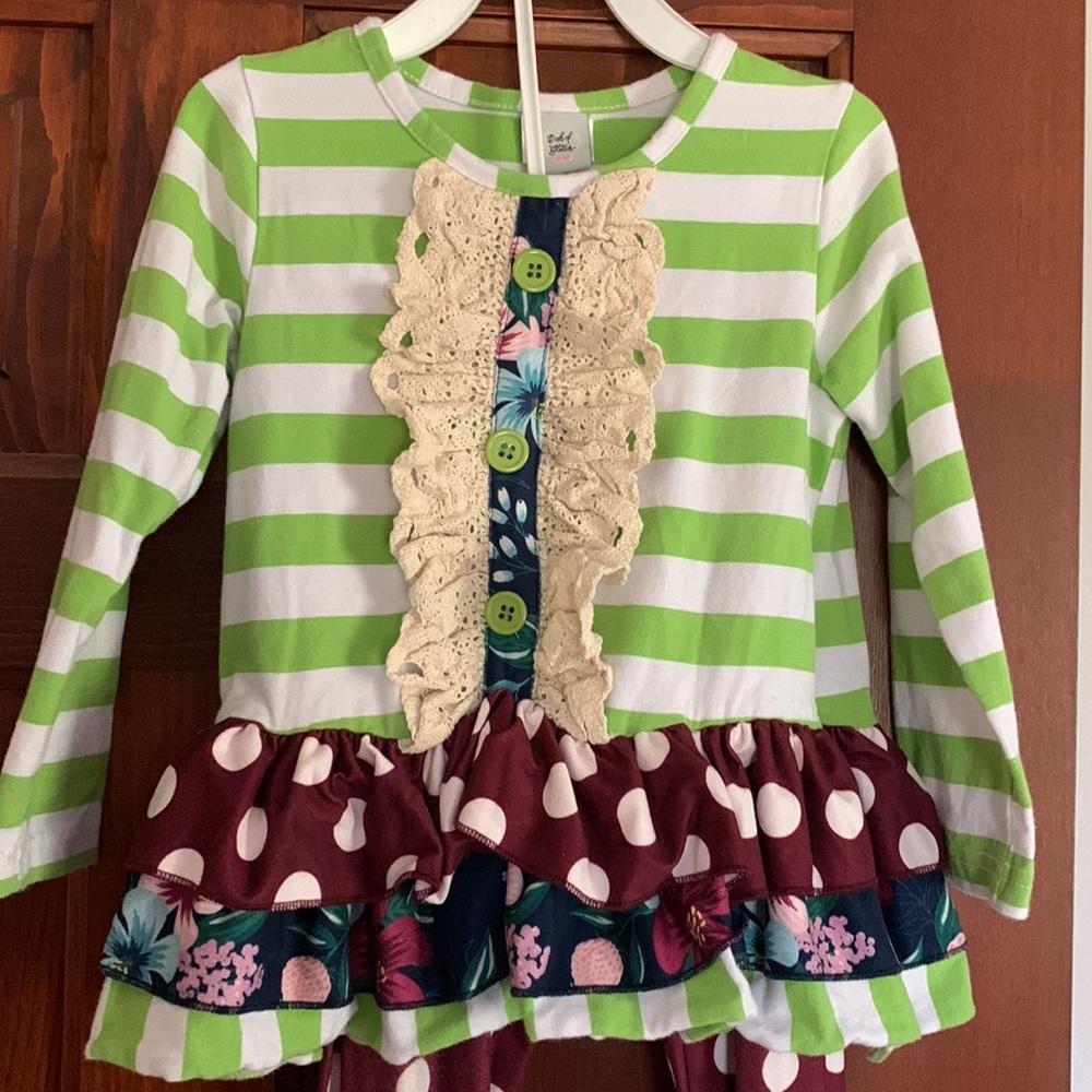 Girls boutique outfit. - Picture 2 of 6
